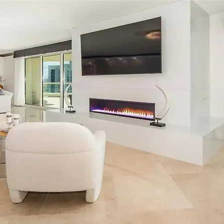 Stunning Four Bedroom Fully Professionally Remodeled Apartment Las Vegas Exterior photo