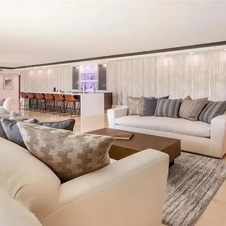 Stunning Four Bedroom Fully Professionally Remodeled Apartment Las Vegas Exterior photo