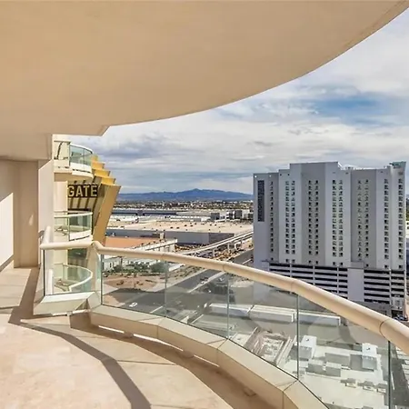 Stunning Four Bedroom Fully Professionally Remodeled Apartment Las Vegas Exterior photo